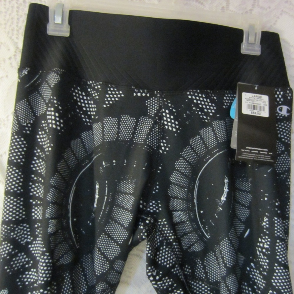 Champion women's athletic pants size Large - Picture 6 of 6